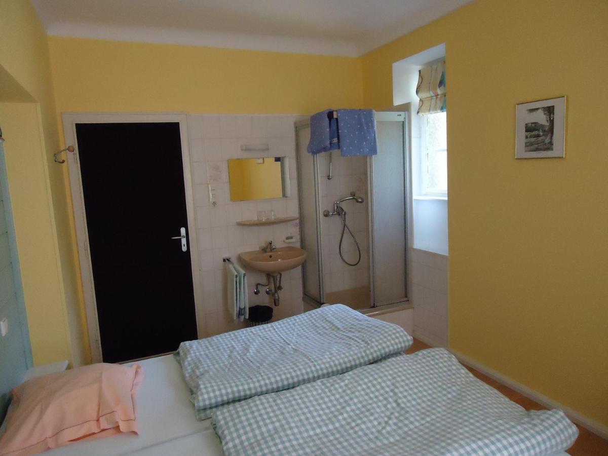 Hostellerie De La Vallee Heffingen Zimmer foto